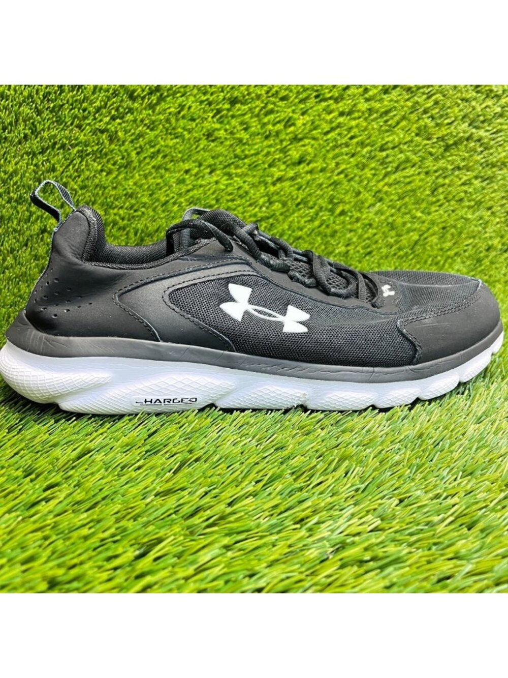 Under Armour Charged Assert 9 Mens Size 12 4E Black White Running Shoes Sneakers